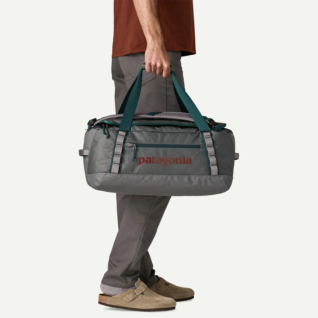 45l patagonia duffel gret Black Hole Worn Wear The front of the bag features an easy Hole Duffel Bag Patagonia Black