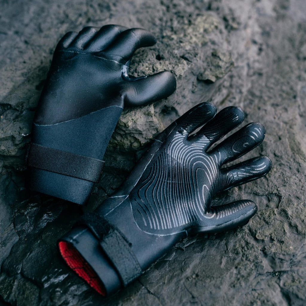 Mystic Supreme 5mm Precurved Gloves-Black — REAL Watersports