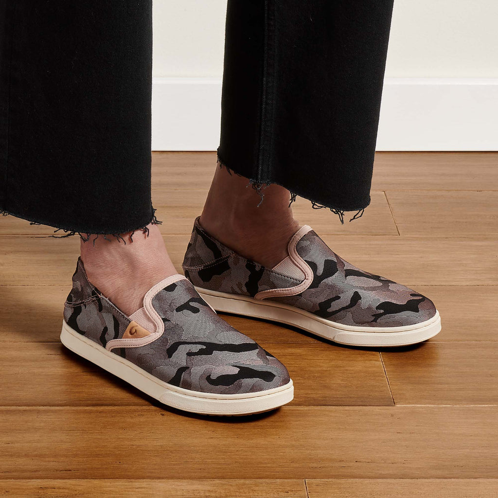 Olukai Pehuea Pa I Shoe Soft Pink Ke Au Camo REAL Watersports