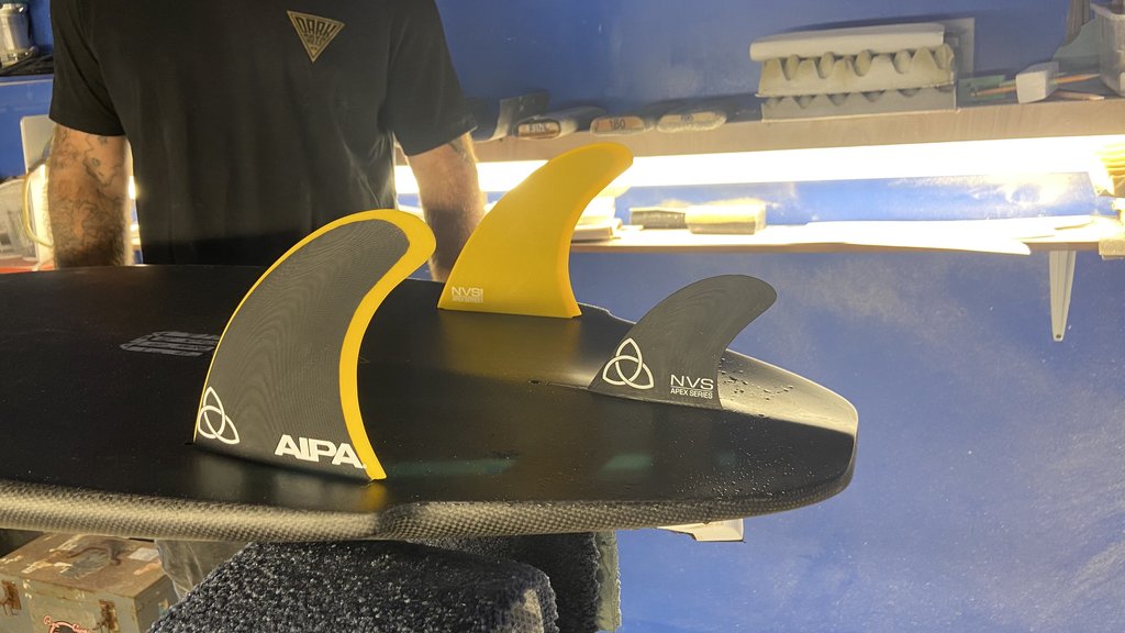 NVS Aipa Ahi Futures Apex Twin Fin Set-Black/Yellow