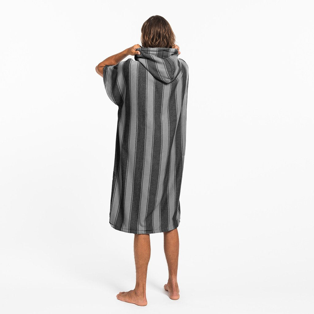 送料無料 いくらから Changing McQueen Slowtide Poncho-Black-SM/MD Watersports REAL — その他