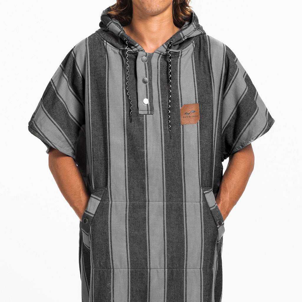 Slowtide McQueen Changing Poncho-Black-SM/MD — REAL Watersports
