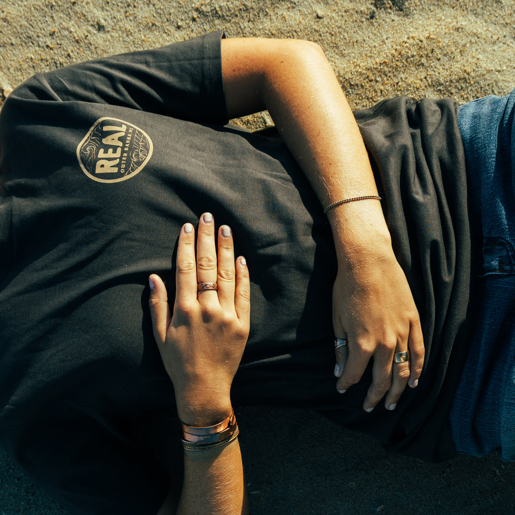 REAL Wmn's Icon Tee-Vintage Black