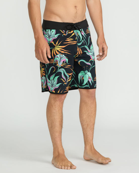 Volcom Infuse Scallop Mod 19 Boardshorts-Black Green