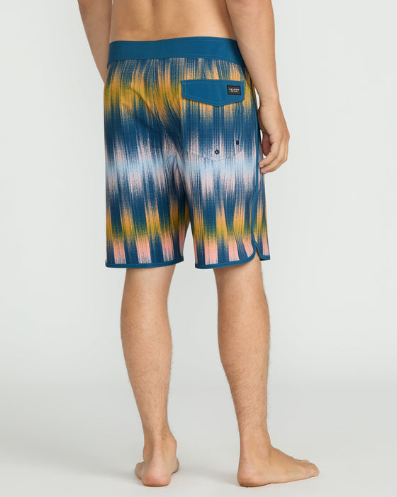 Volcom Infuse Scallop Mod 19 Boardshorts-Navy