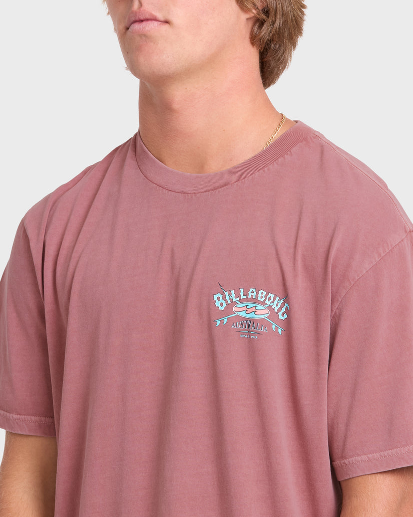 Billabong Heritage Arch WW Premium Tee-Red Dahlia