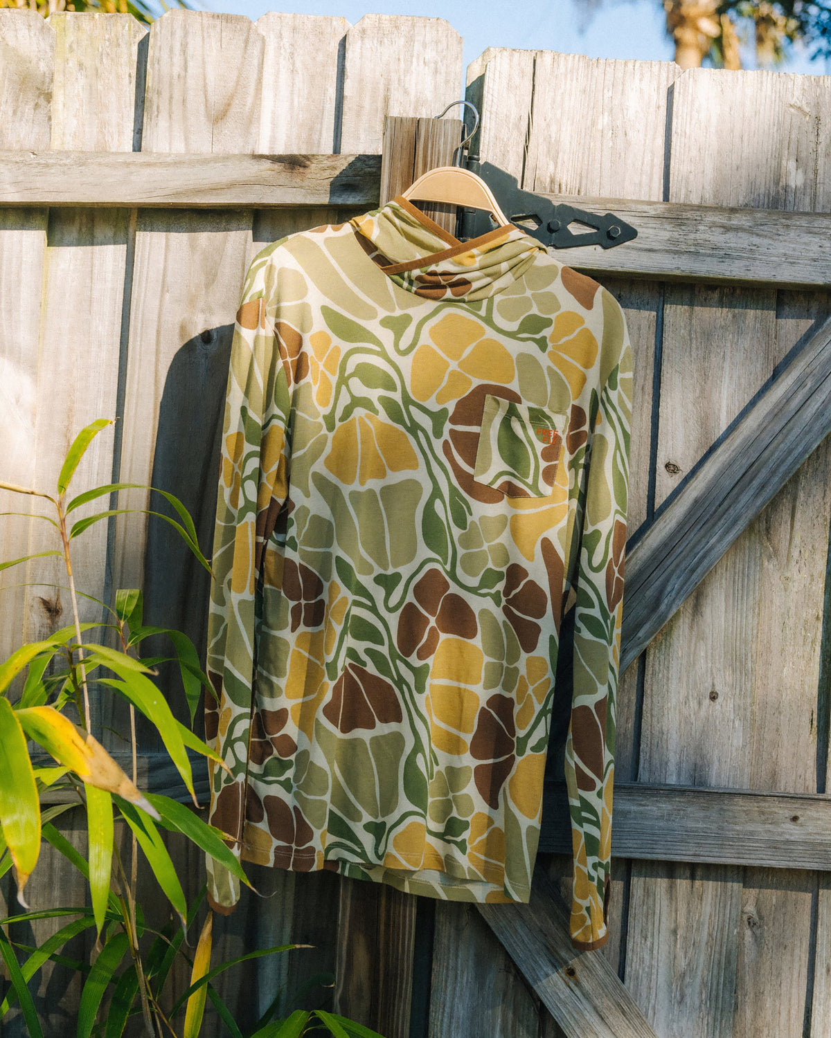 Free Fly x REEF Bamboo Lightweight Hooded L/S Shirt-Floral Camo