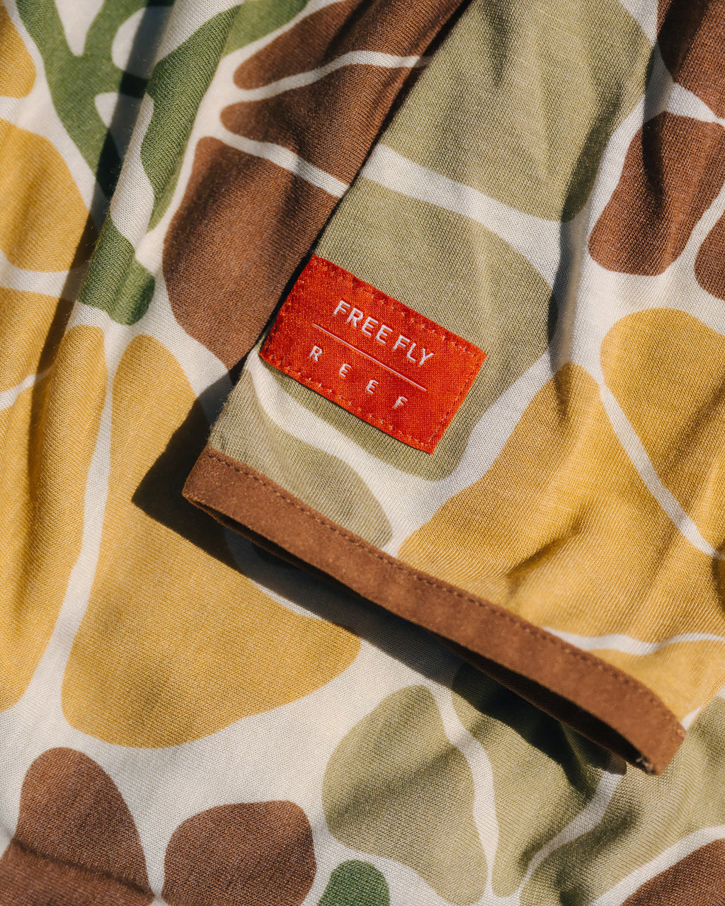 Free Fly x REEF Bamboo Lightweight Hooded L/S Shirt-Floral Camo