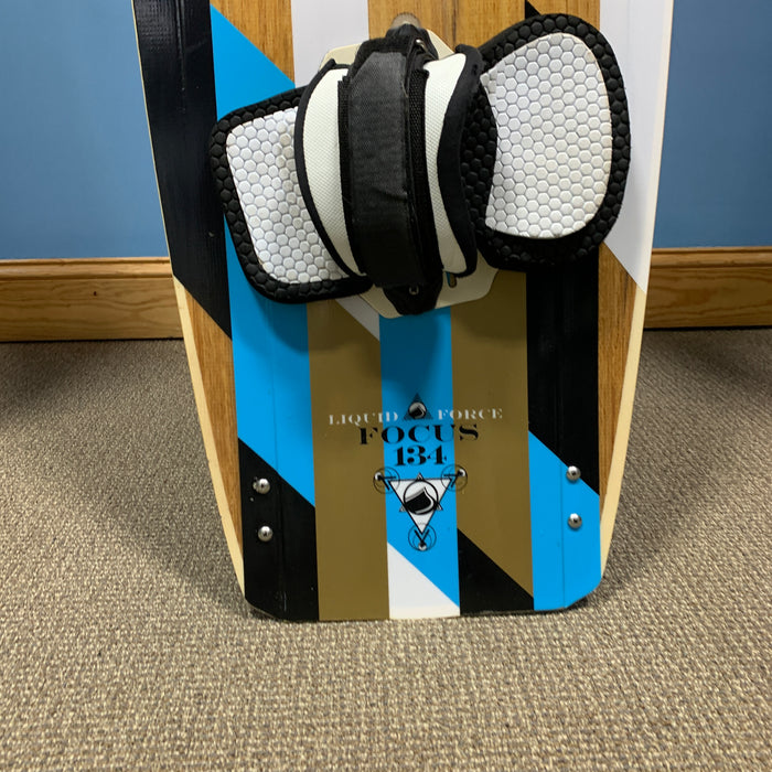 USED Liquid Force Focus Kiteboard-134cm w/Straps
