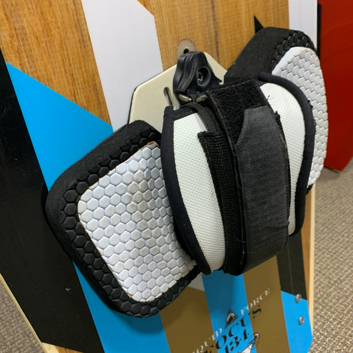 USED Liquid Force Focus Kiteboard-134cm w/Straps