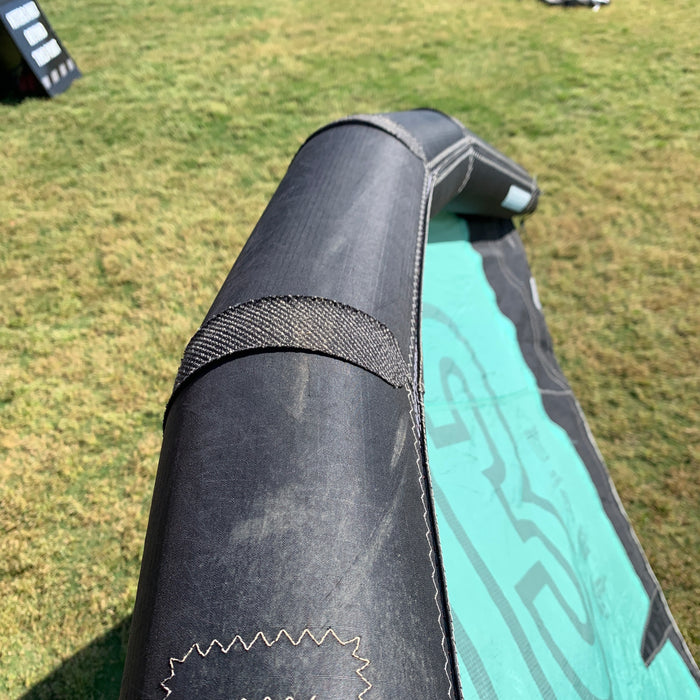 USED 2022 Cabrinha Contra Kite-13m w/Bar