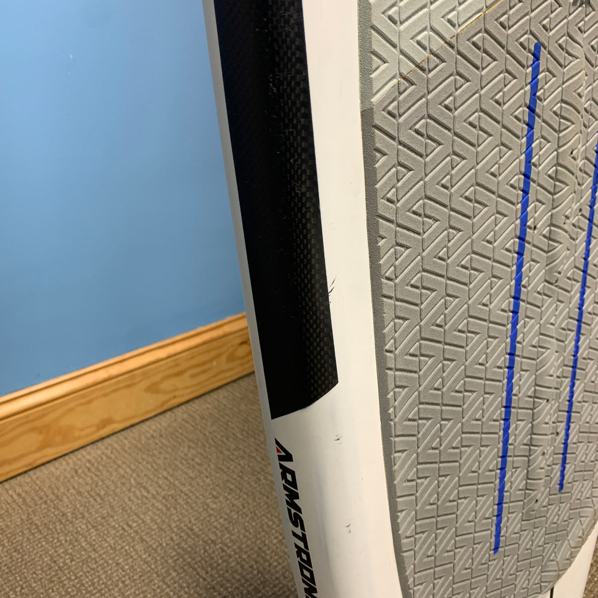 USED Armstrong Midlength FG Foilboard-5'5" x 55L
