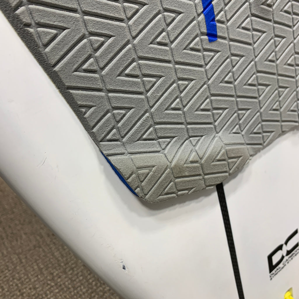 USED Armstrong Midlength FG Foilboard-5'5" x 55L