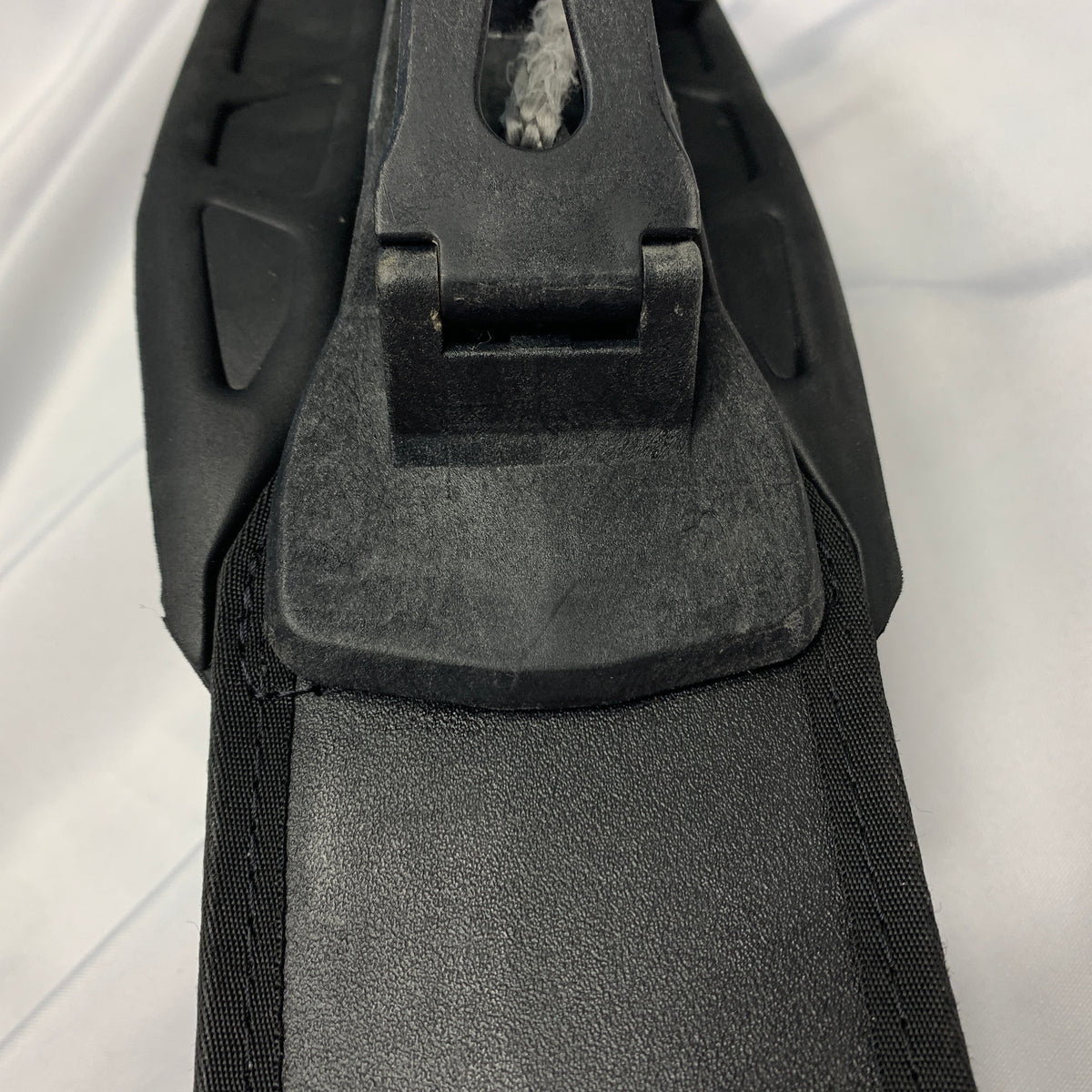 USED 2025 Prolimit Harness-Med. w/Slider Bar & Hook Bar