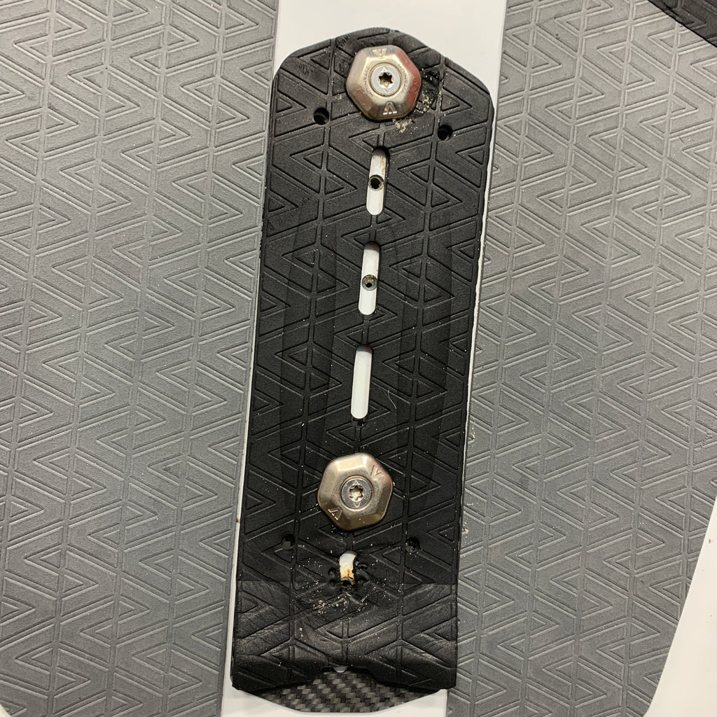 USED Armstrong FG Wing SUP Foilboard-4'11" x 60L