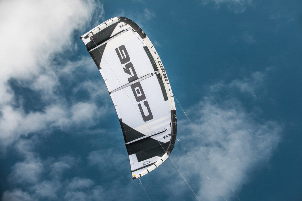 CORE XR7 Kite Package w/ Naish Motion Kiteboard