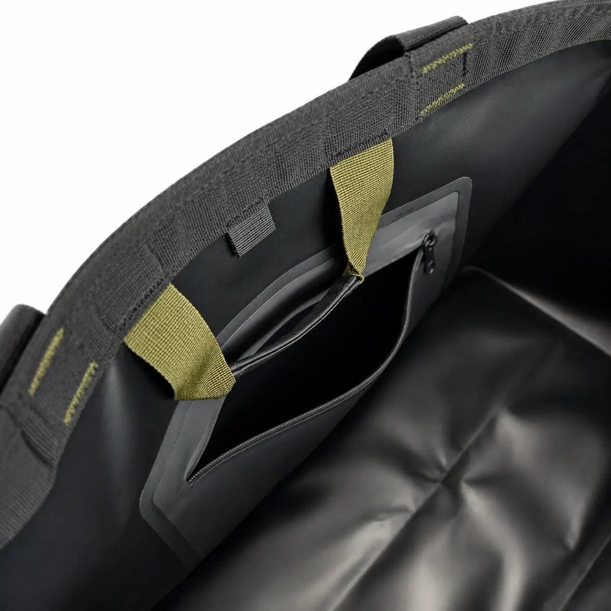 Faro Wetsuit 60L Tote Bag-Black/Olive