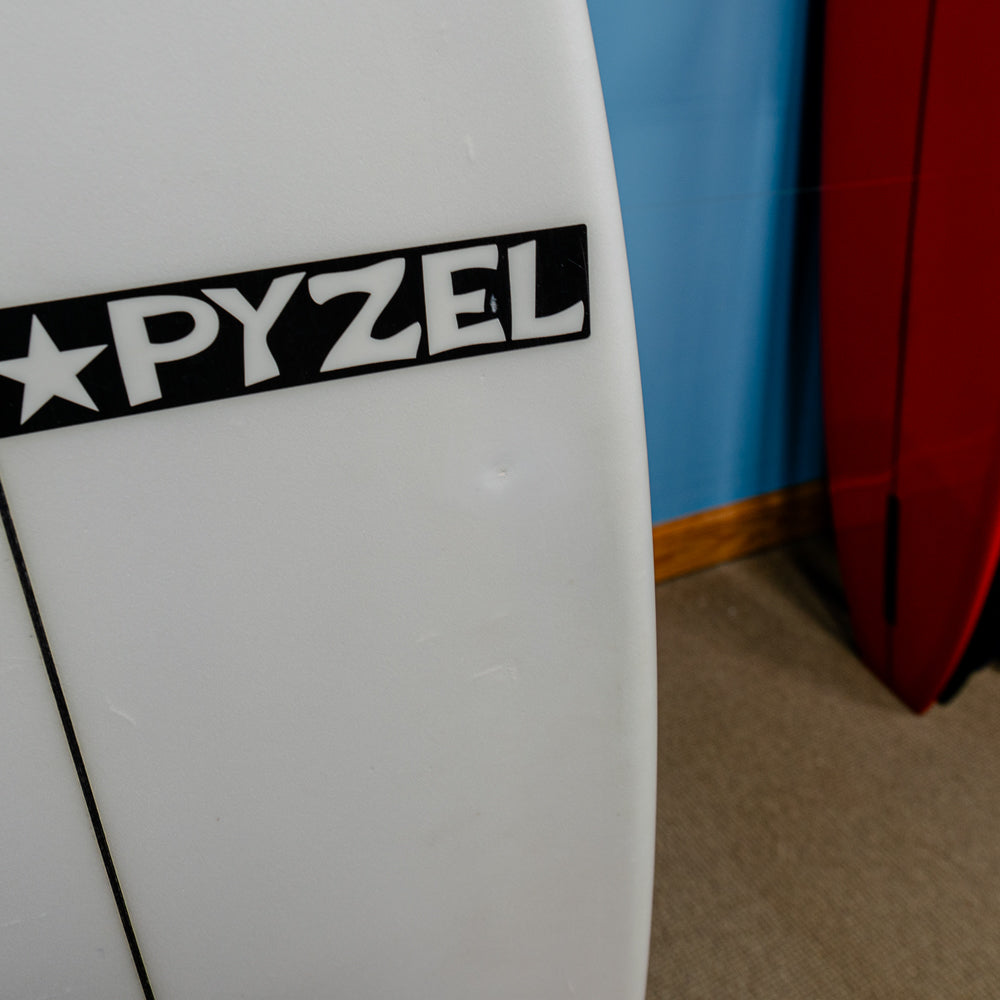 USED Pyzel Phantom PU/Poly 6'1"