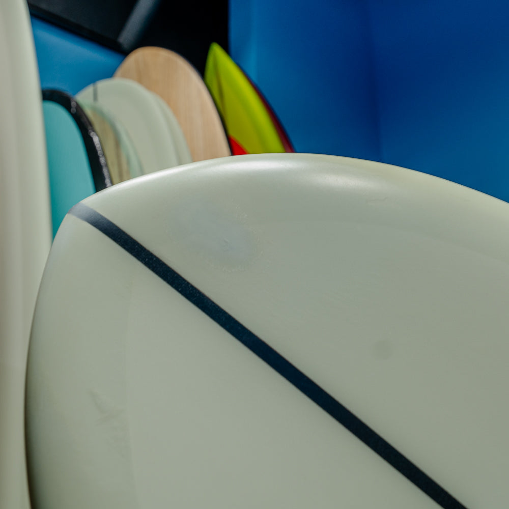 CJ Nelson Oracle Thunderbolt Silver 10'6" (Blem)