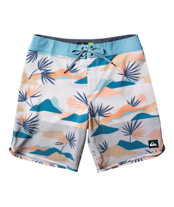 Quiksilver Highlite Scallop 19 Boardshorts Birch REAL Watersports