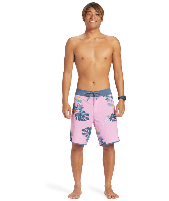Quiksilver Surfsilk Scallop 19 Boardshorts-Moonlite Mauve — REAL