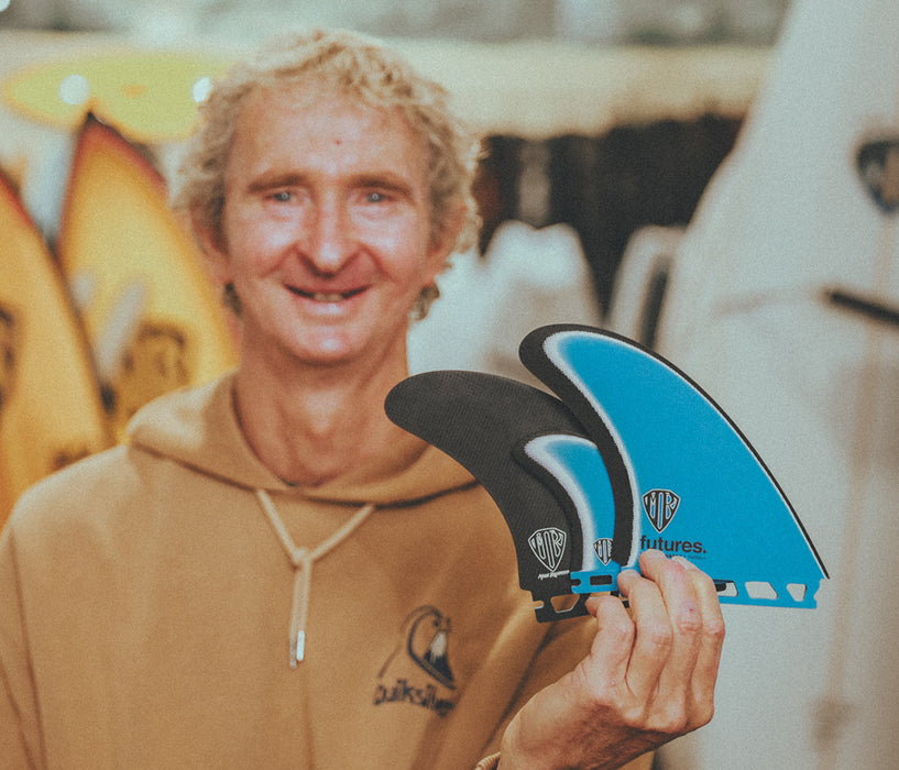 Futures MR Twin+1 Fin Set-Blue/White/Black