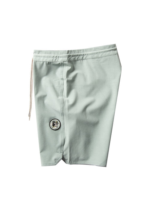 Vissla Solid Sets 18.5" Boardshorts-Aloe