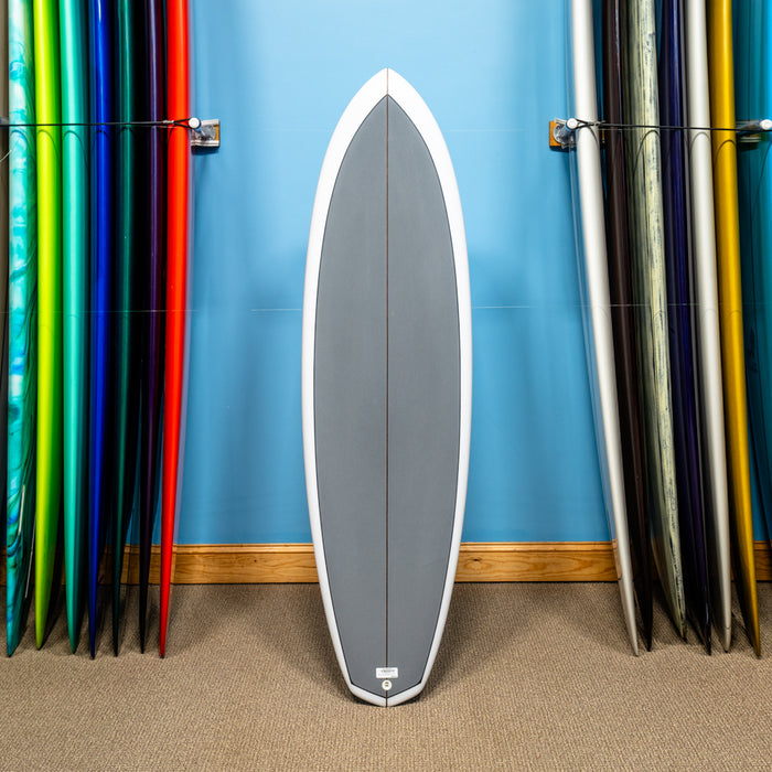 Actual Board: Maurice Cole Reverse Vee Diamond Twin PU/Poly 5'11" — 32.6L