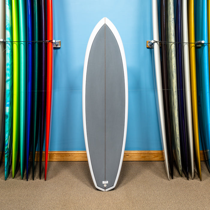 Actual Board: Maurice Cole Reverse Vee Diamond Twin PU/Poly 6'3" — 39.1L