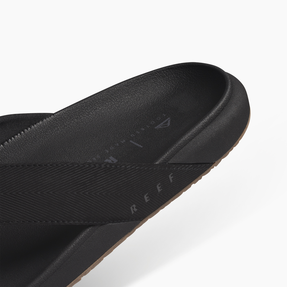REEF The Raglan Sandal-Black/Gum