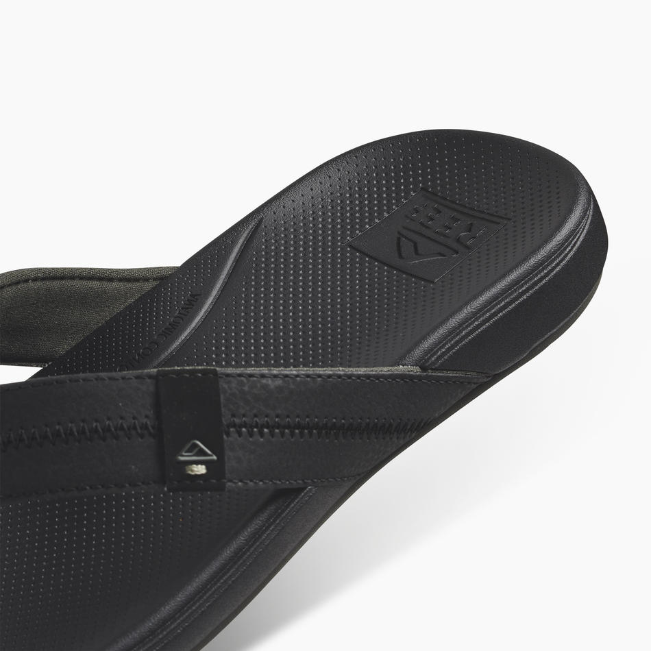 REEF Cushion Phantom 2.0 Sandal-Black