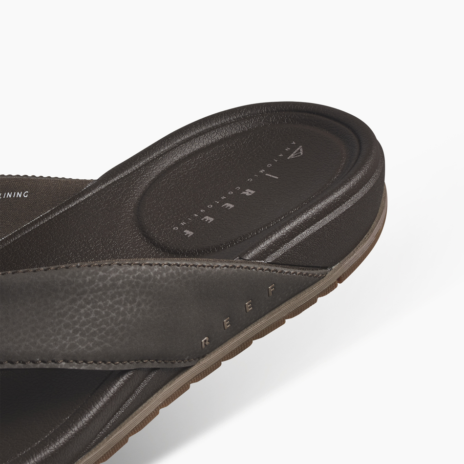 REEF Cushion Bonzer Sandal-Brown