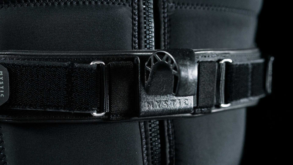 Mystic Endure Wing Impact Vest