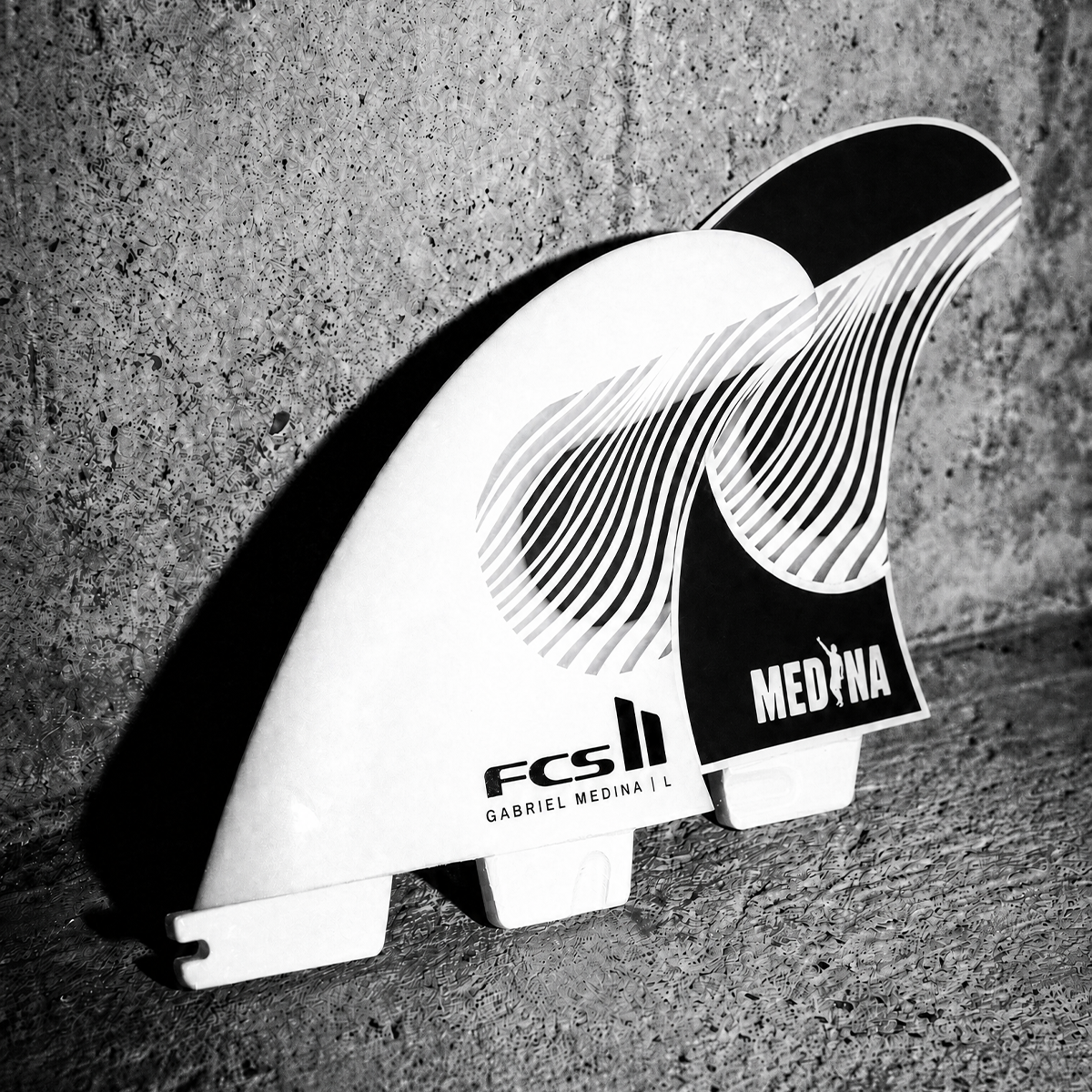 FCS II Gabriel Medina PC Tri Fin Set-Black/White-Large