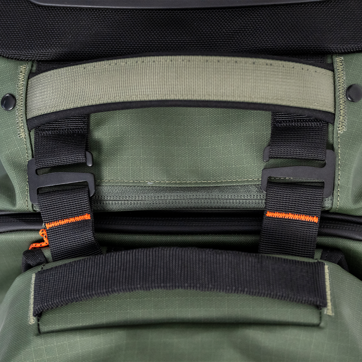 FCS Mission Wheely Bag-Alpine-42L