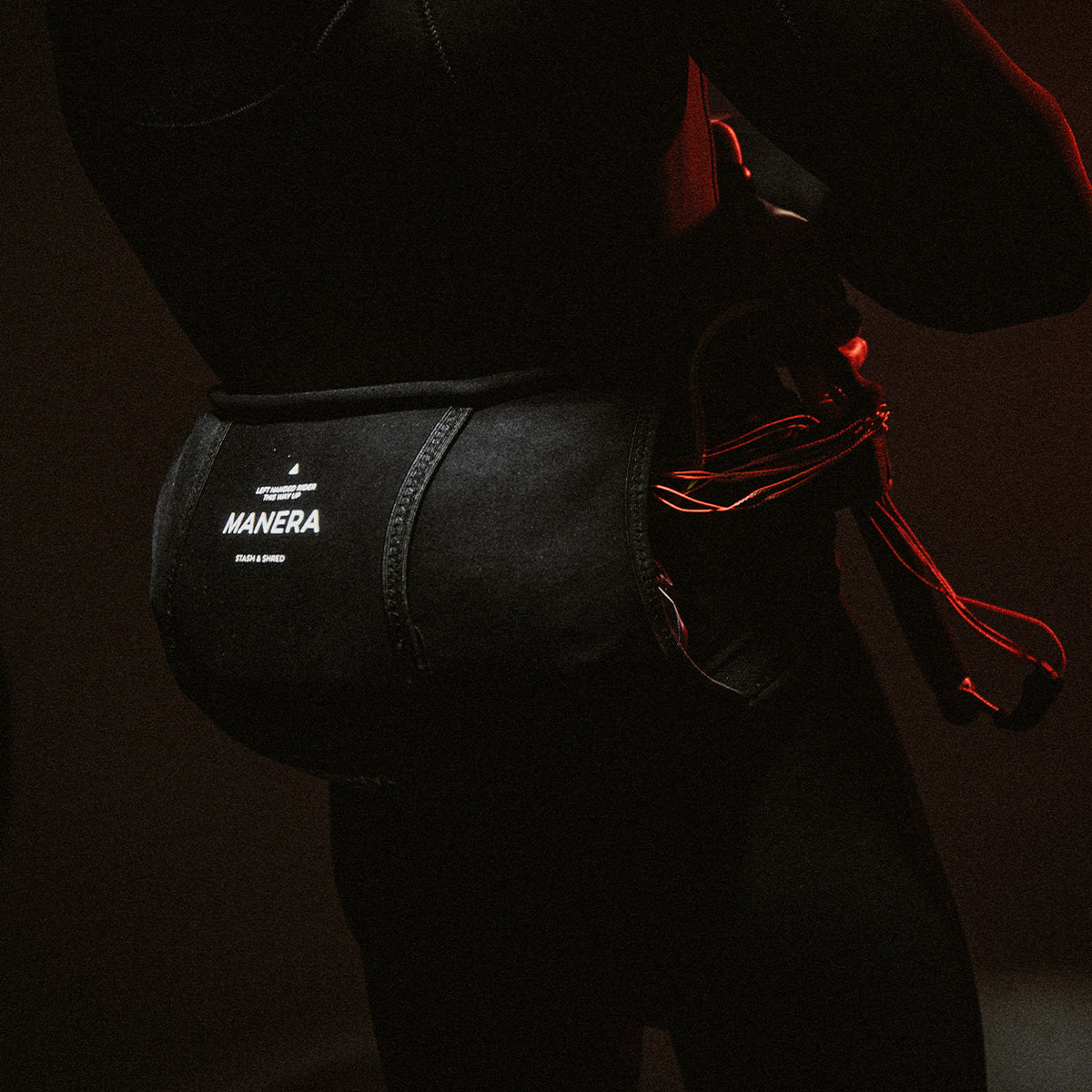 Manera Pocket Wing Belt
