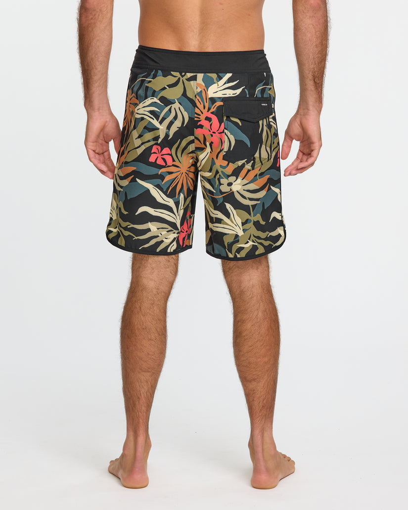 Quiksilver Surfsilk Scallop 19 Boardshorts-Black