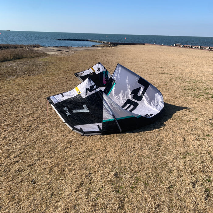 USED Core Section 4 Wave Kite-7m-White