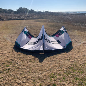 USED Core Section 4 Wave Kite-7m-White