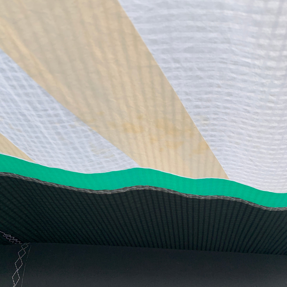 USED Core Section 4 Wave Kite-9m-White