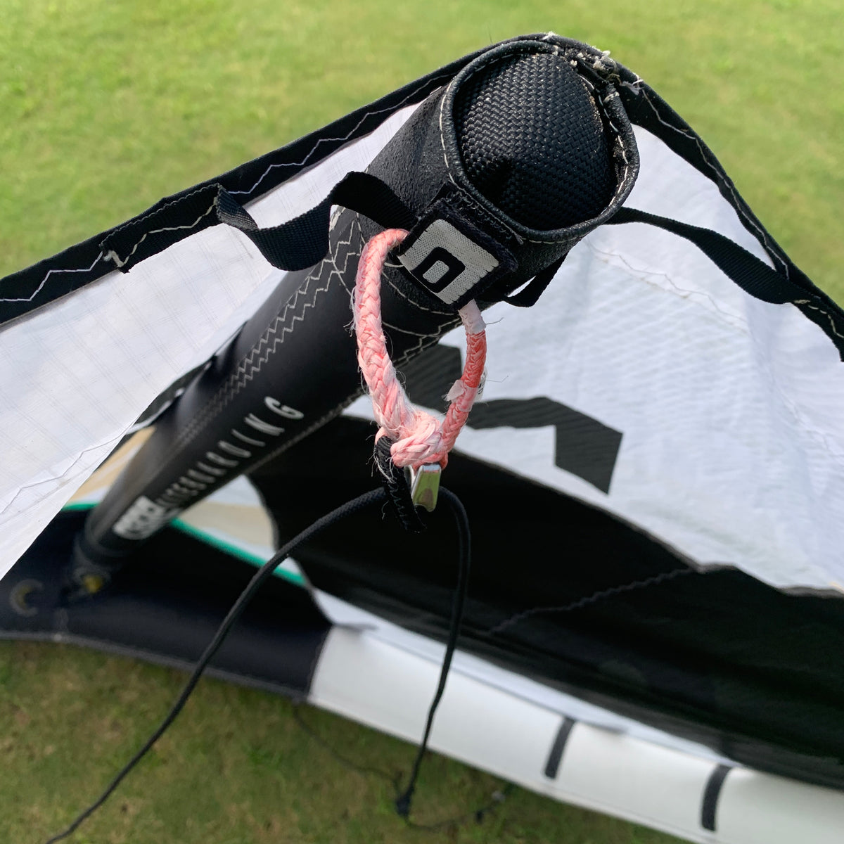 USED Core Section 4 Wave Kite-9m-White