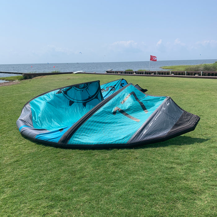 USED Slingshot Turbine V10 Kite-17m