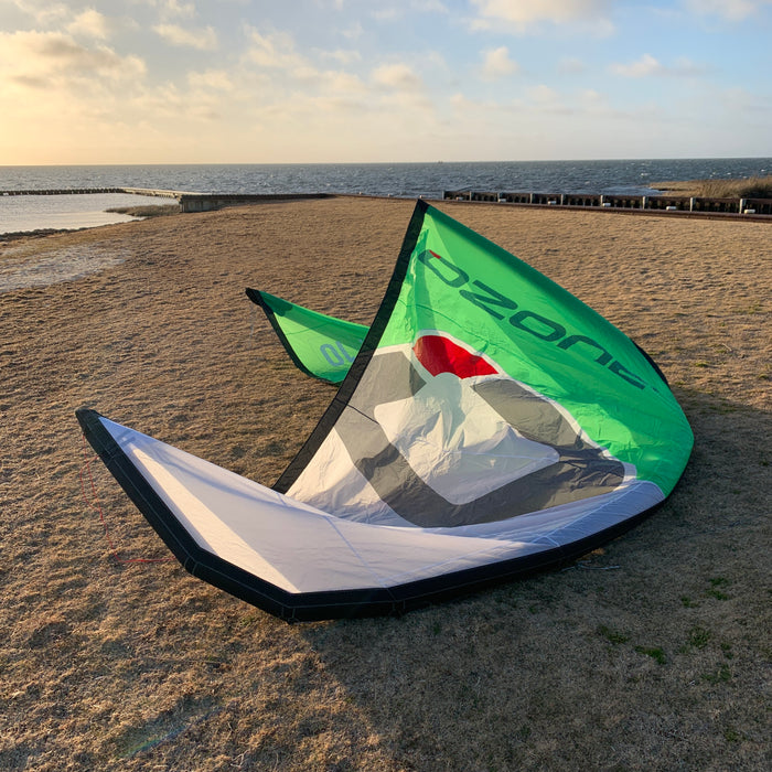 USED Ozone Alpha V2 Kite-10m-Bright Green/White