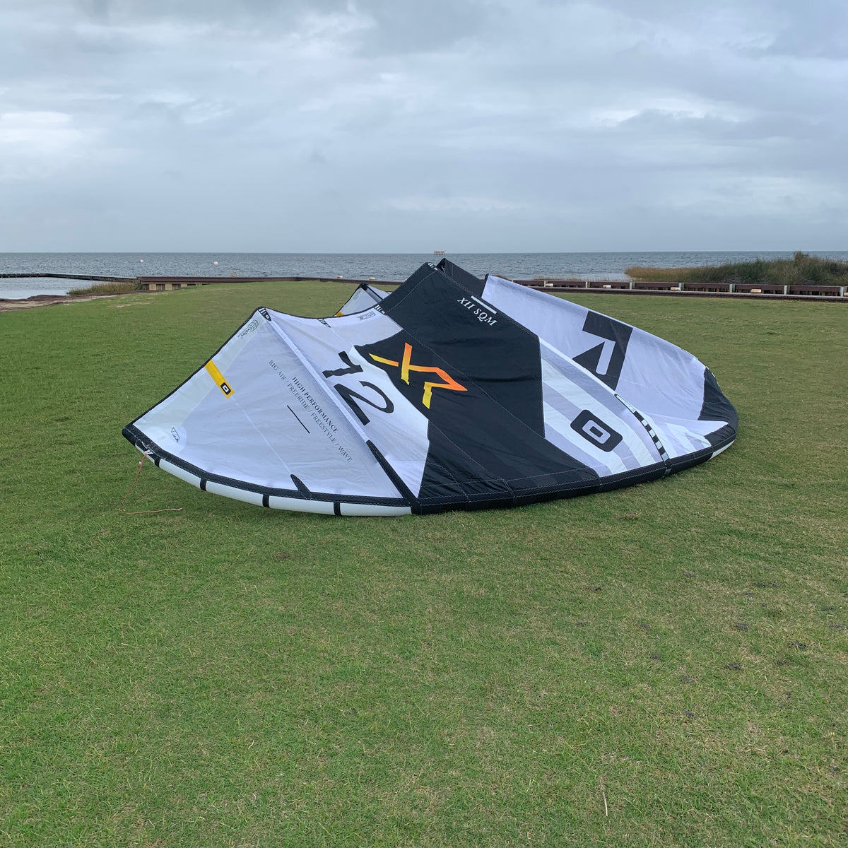 USED Core XR7 Kite-12m-White