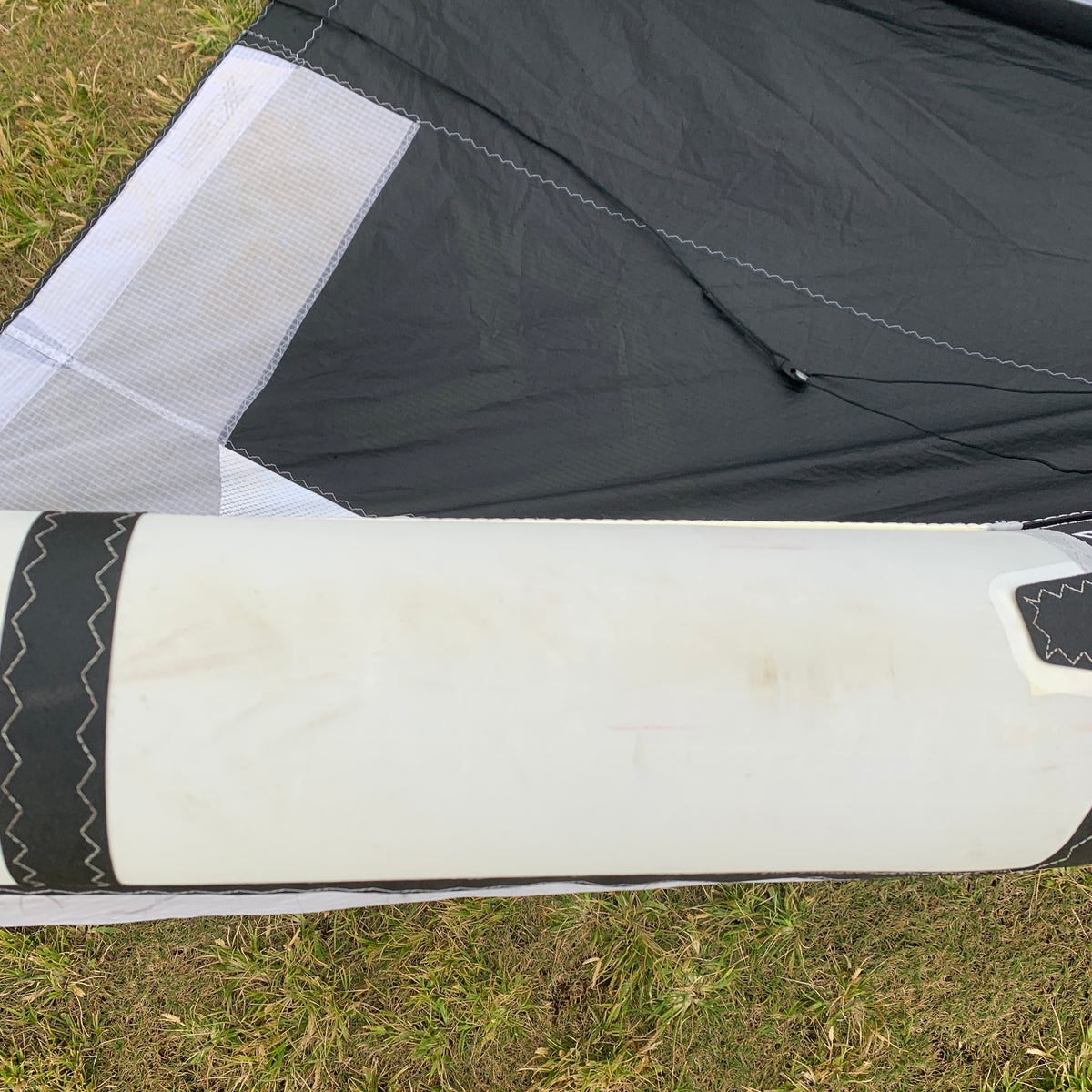 USED Core XR7 Kite-12m-White