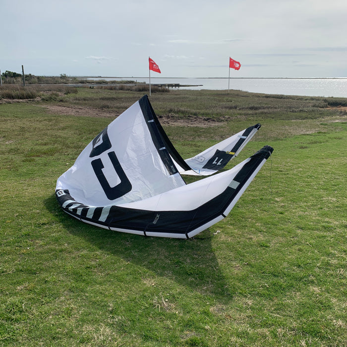USED Core Xlite 2 Kite-11m-White