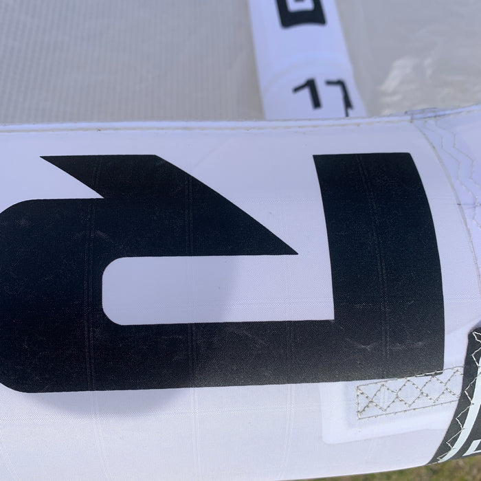 USED Core Xlite 2 Kite-11m-White