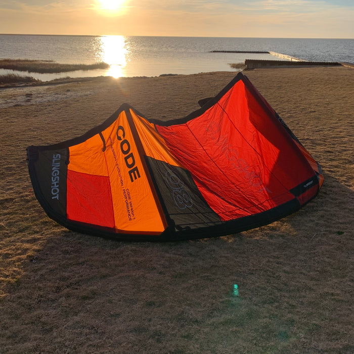 USED Slingshot Code V1 Kite-Orange-8m