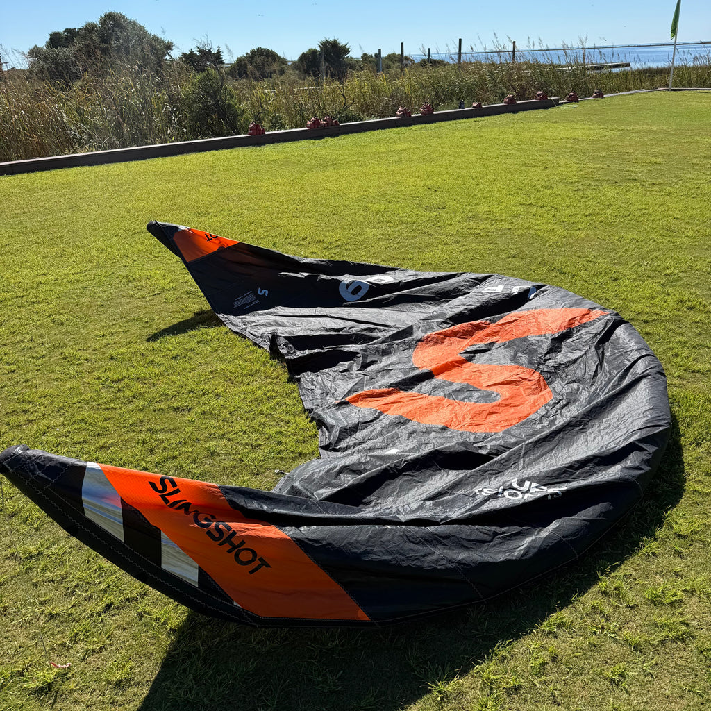 USED Slingshot UFO V3 Kite-9m-Black/Orange