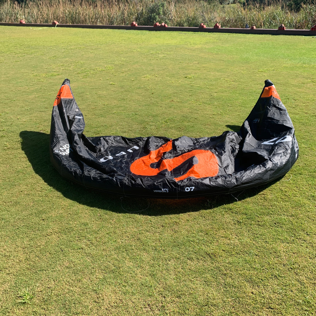 USED Slingshot UFO V3 Kite-7m-Black/Orange